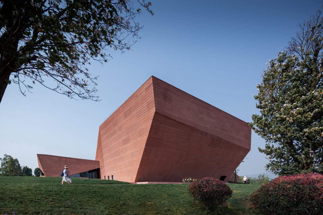 BIM建筑|红色石阵，云南东风韵艺术中心 / 孟凡浩