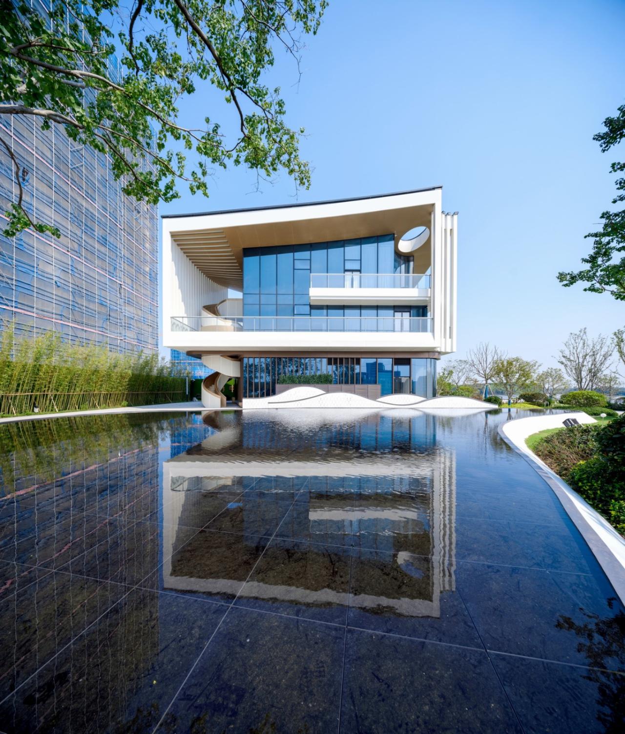 BIM建筑|长三角科大亨芯研究院：在长三角“原点”打造江南水乡式特色产业园 / 三益建筑