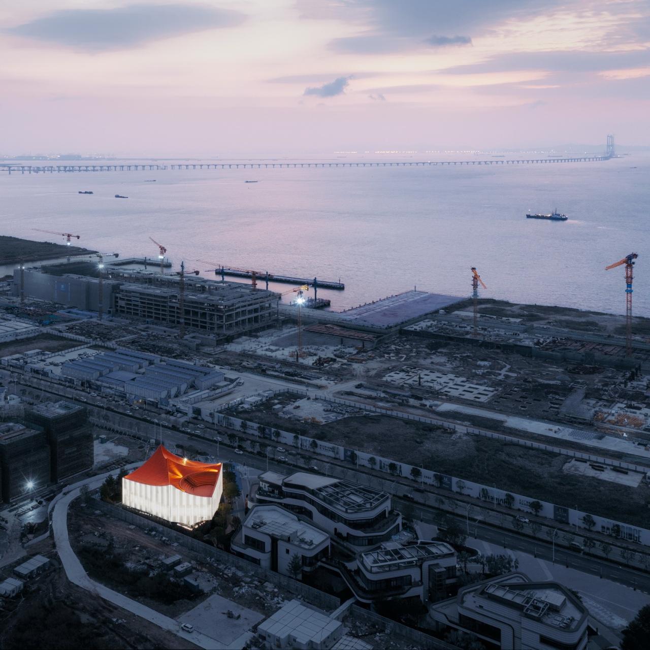 BIM建筑|飞翔的红山 / Wutopia Lab