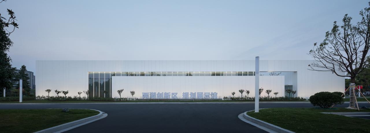 BIM建筑|江南印·造园六章——“两湖”创新区规划展示馆 / 简和建筑