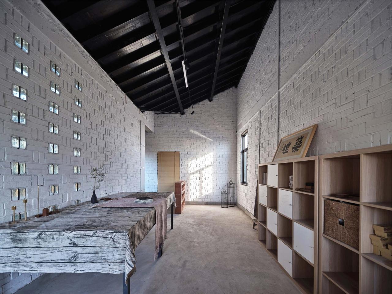 BIM建筑|渭南·巴邑村玻璃砖房 / 西安建筑科技大学设计研究总院