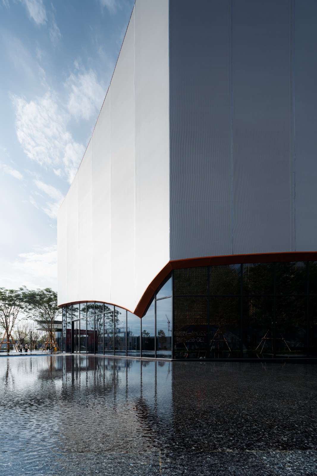 BIM建筑|飞翔的红山 / Wutopia Lab