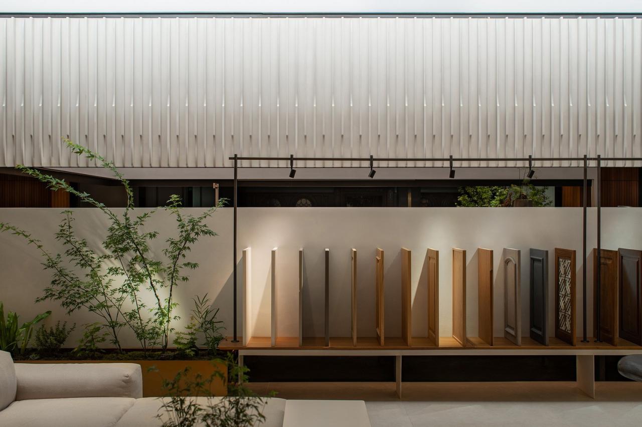 BIM建筑|一种材料与当代建构的情绪平衡：本木展厅 / 蜂鸟设计