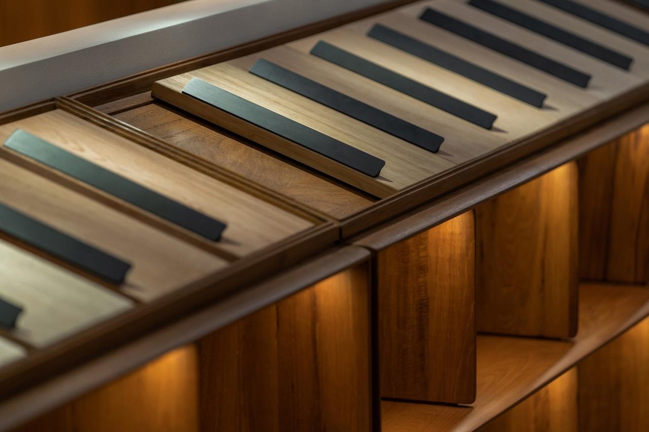 BIM建筑|一种材料与当代建构的情绪平衡：本木展厅 / 蜂鸟设计