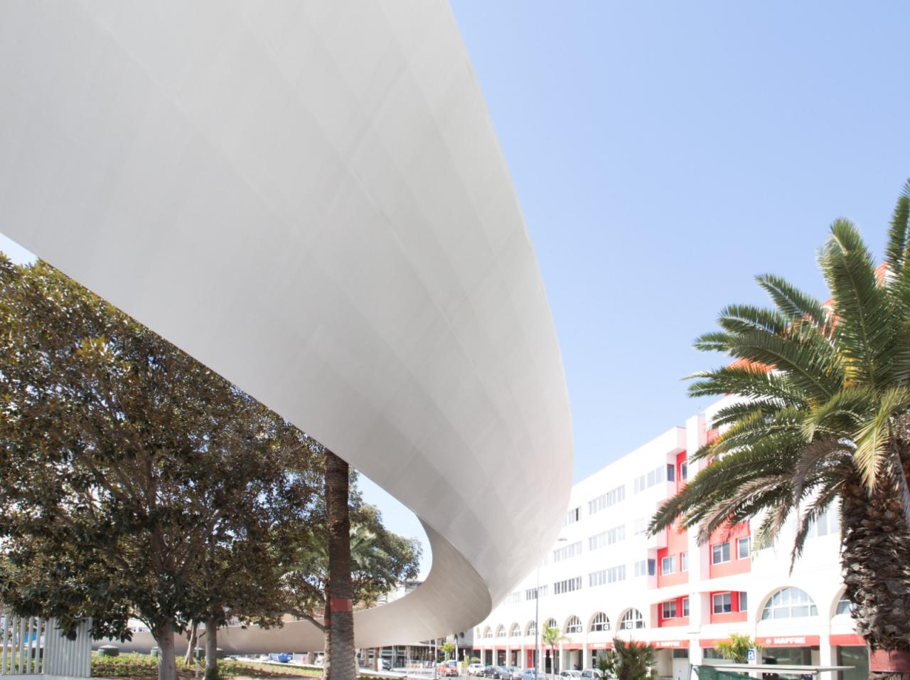 BIM建筑|飘起的人行桥，Onda Atlántica 桥 / Onda Arquitectura
