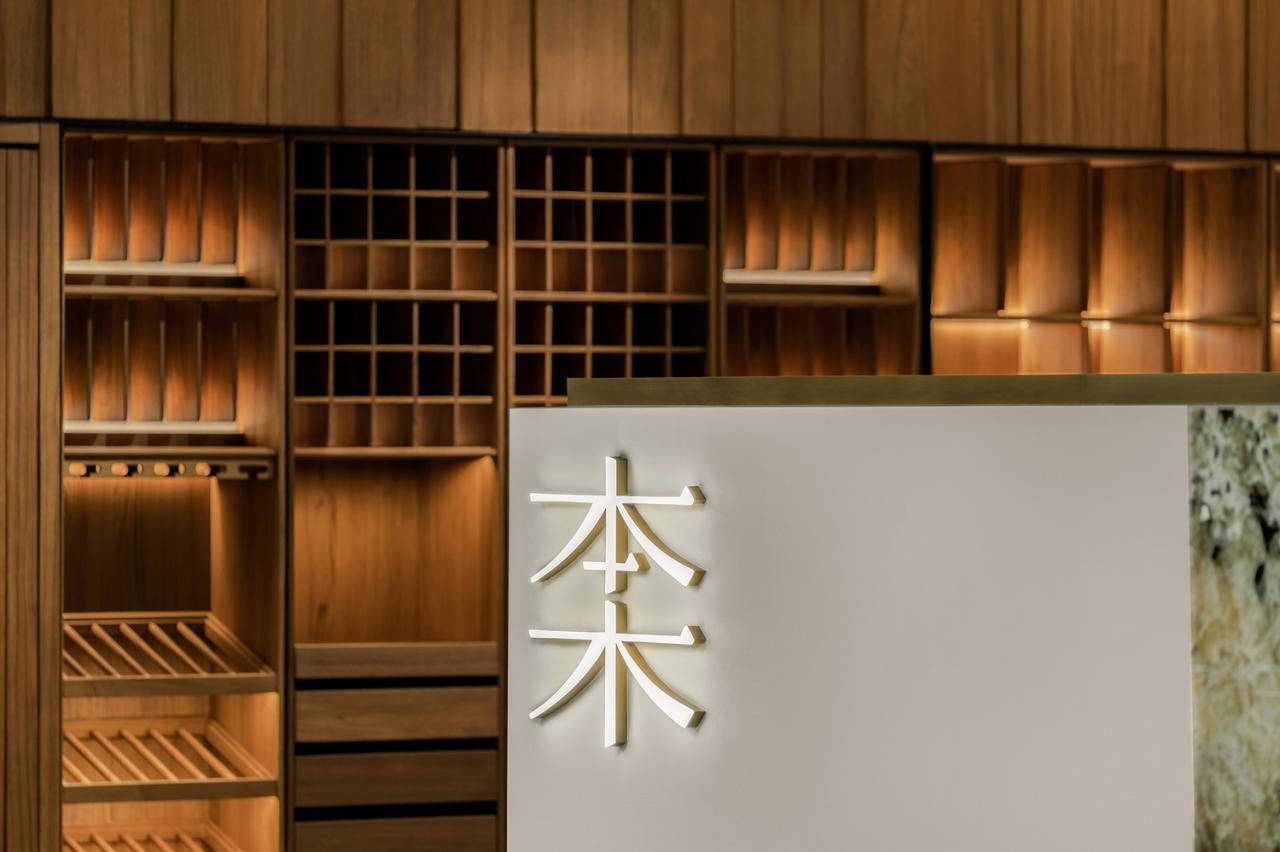 BIM建筑|一种材料与当代建构的情绪平衡：本木展厅 / 蜂鸟设计