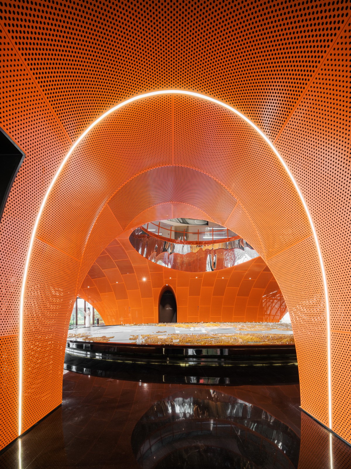 BIM建筑|飞翔的红山 / Wutopia Lab