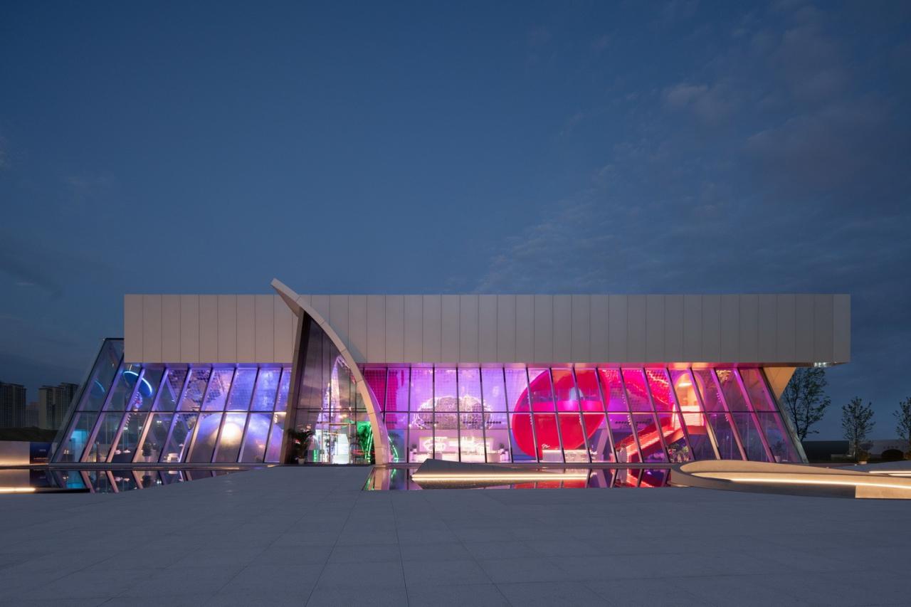 BIM建筑|西安泾河新城崇文郎樾展示中心 / aoe事建组