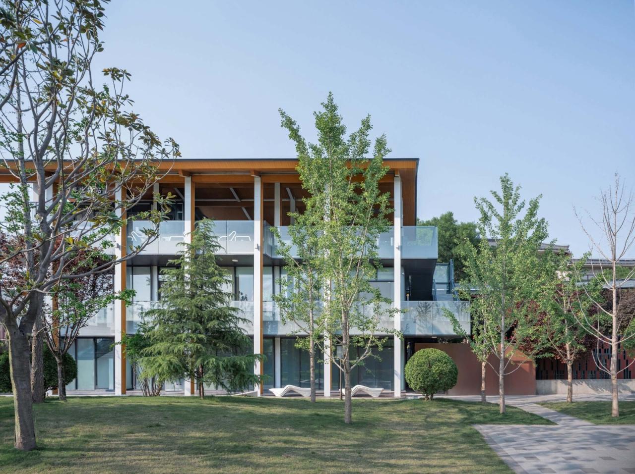 BIM建筑|曲江旅游观光轻轨站点改造提升 / 上海秉仁建筑师事务所