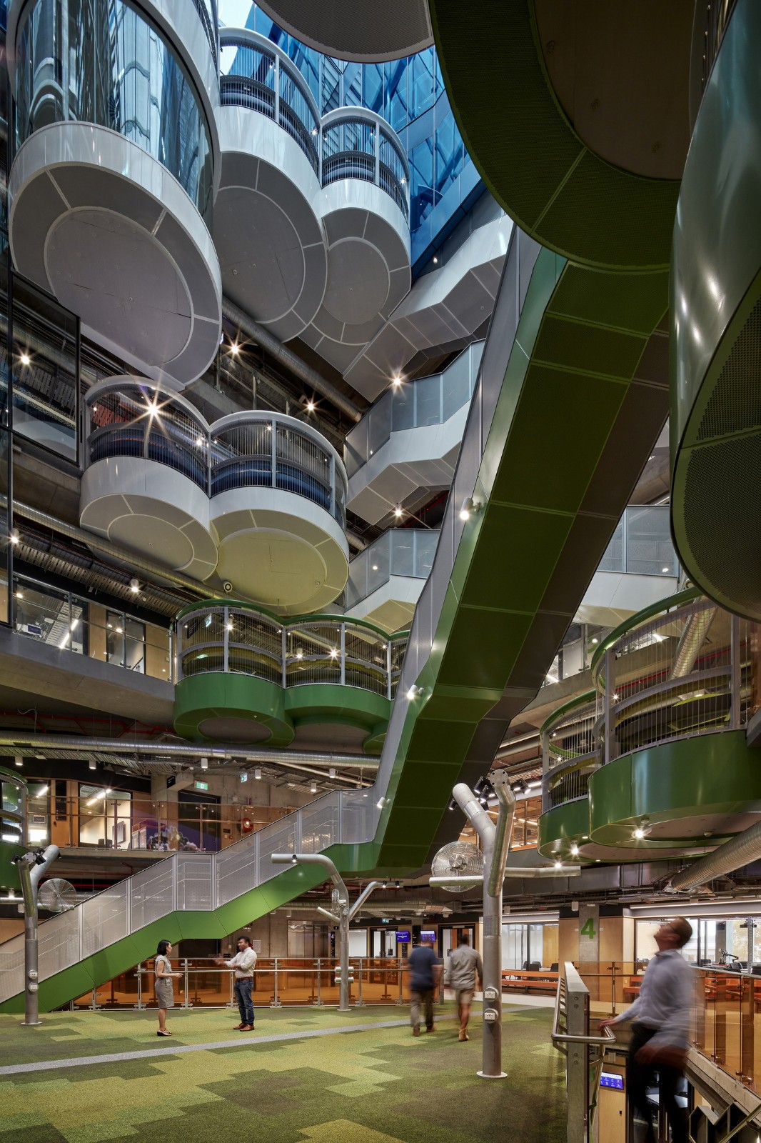 BIM建筑|昆士兰大学化工学院 Andrew N. Liveris，‘圈’出公共空间 / Lyons + m3architecture