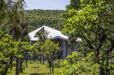 BIM建筑|‘帽子’屋，万花筒办公室与住宅 / Inrestudio，Kosuke Nishijima-BIM建筑网