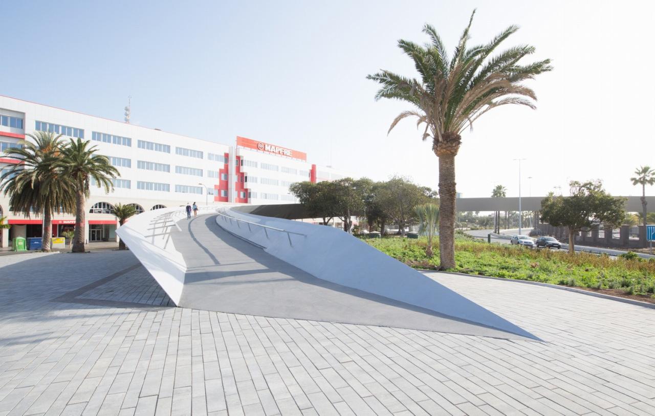 BIM建筑|飘起的人行桥，Onda Atlántica 桥 / Onda Arquitectura