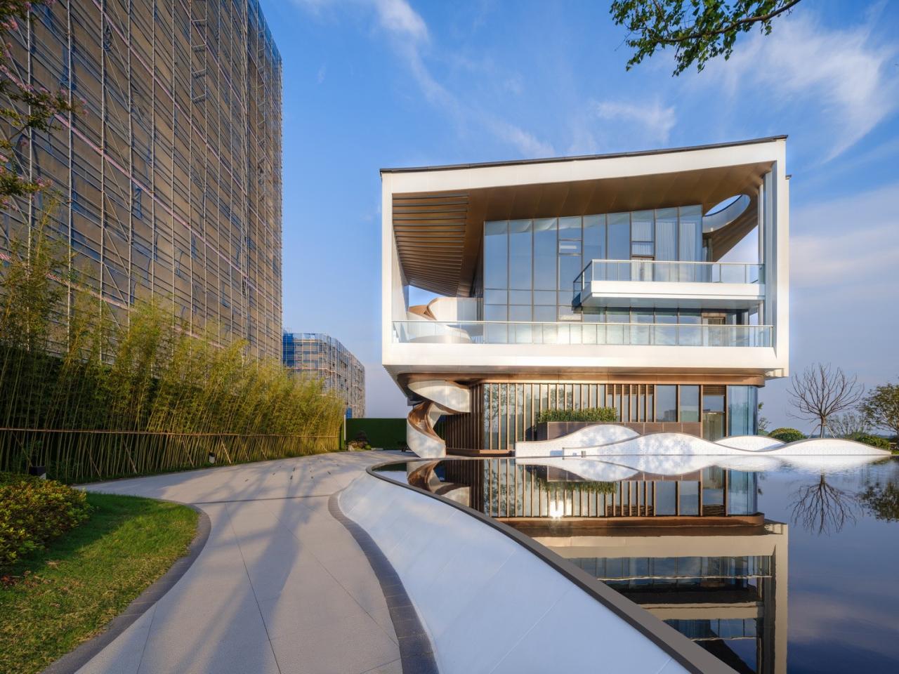 BIM建筑|长三角科大亨芯研究院：在长三角“原点”打造江南水乡式特色产业园 / 三益建筑