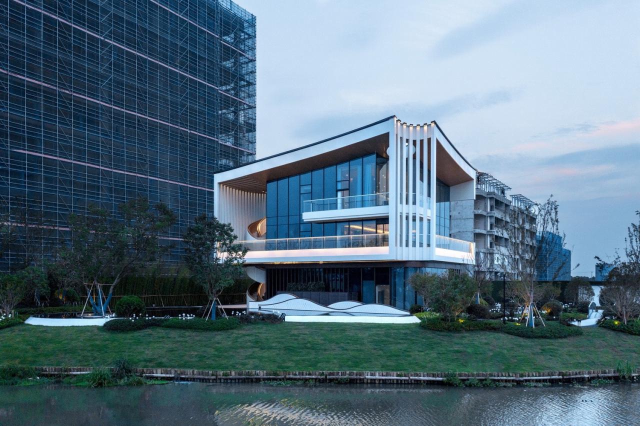 BIM建筑|长三角科大亨芯研究院：在长三角“原点”打造江南水乡式特色产业园 / 三益建筑