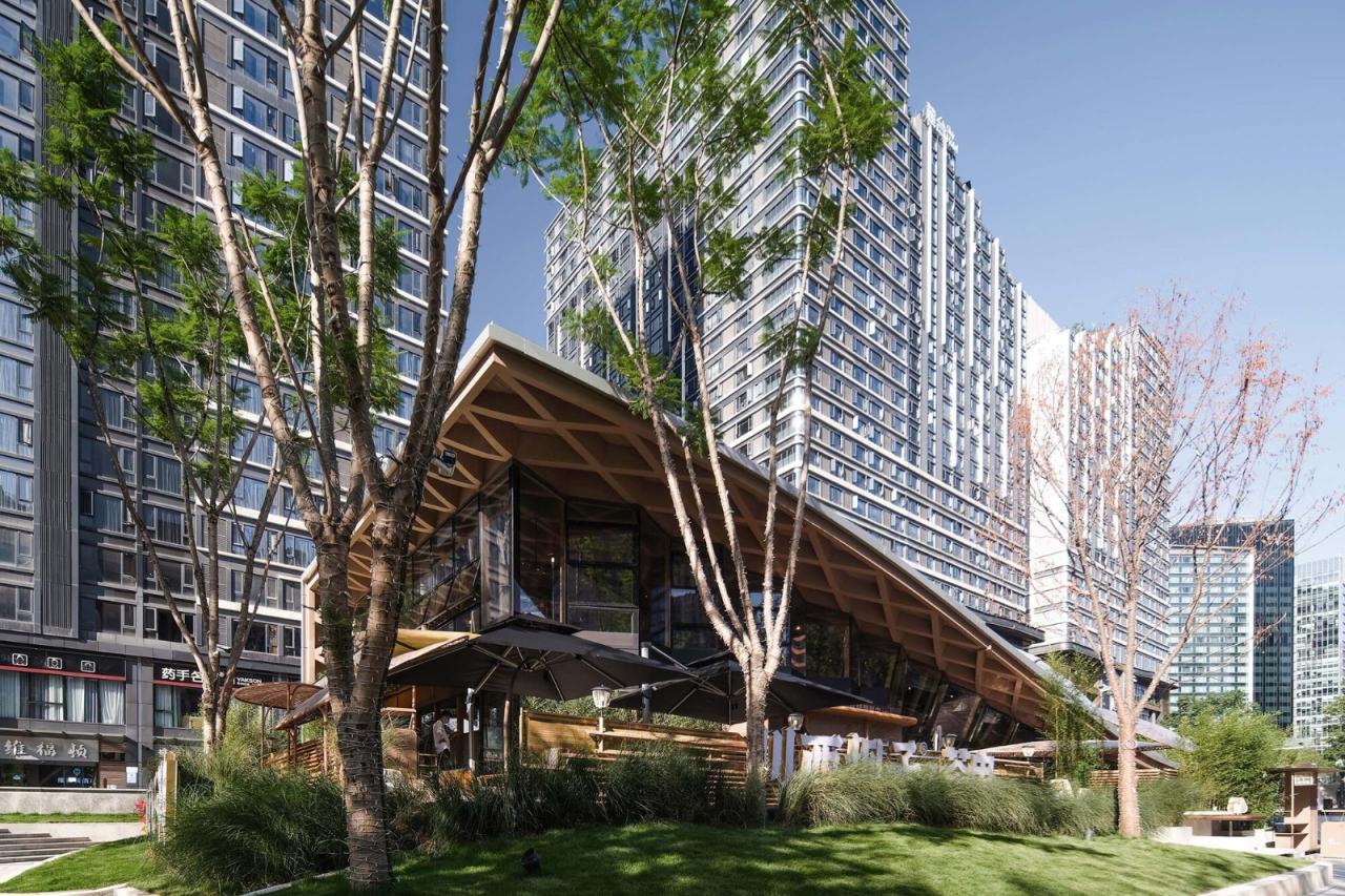 BIM建筑|交子大道木屋顶餐厅 / 致野建筑