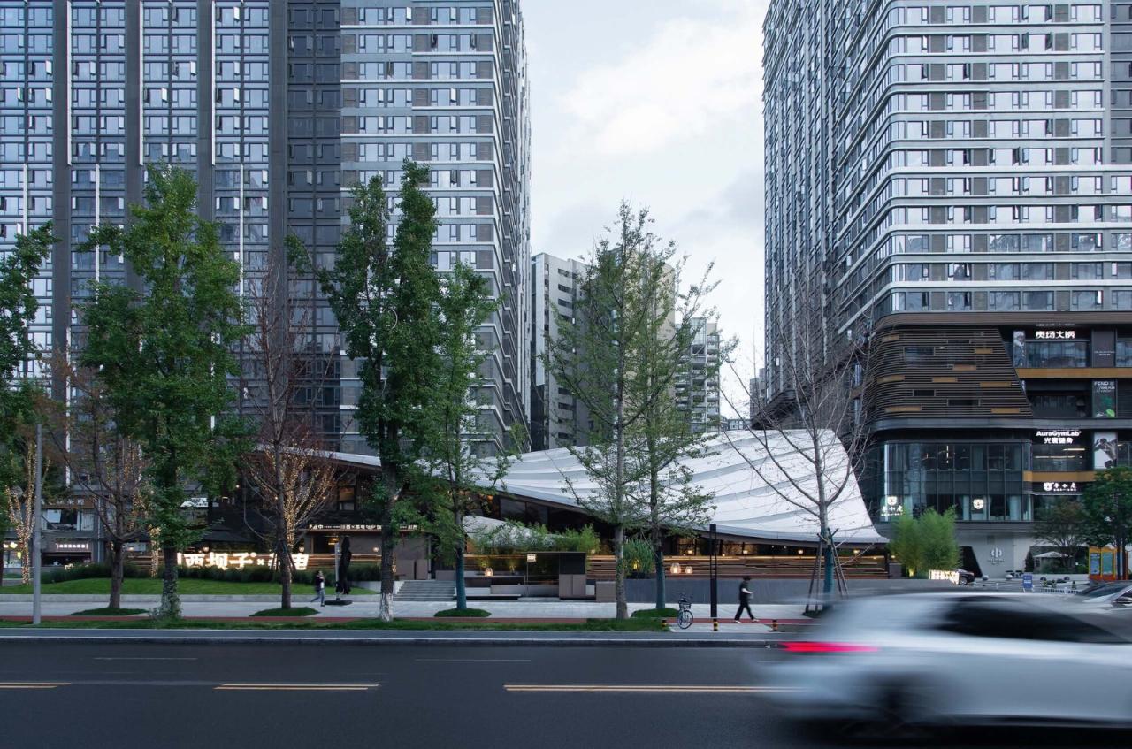 BIM建筑|交子大道木屋顶餐厅 / 致野建筑