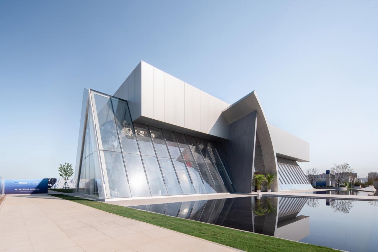 BIM建筑|西安泾河新城崇文郎樾展示中心 / aoe事建组