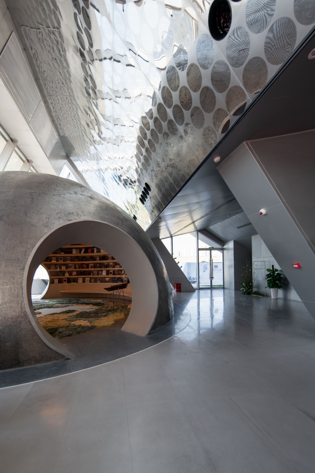 BIM建筑|西安泾河新城崇文郎樾展示中心 / aoe事建组