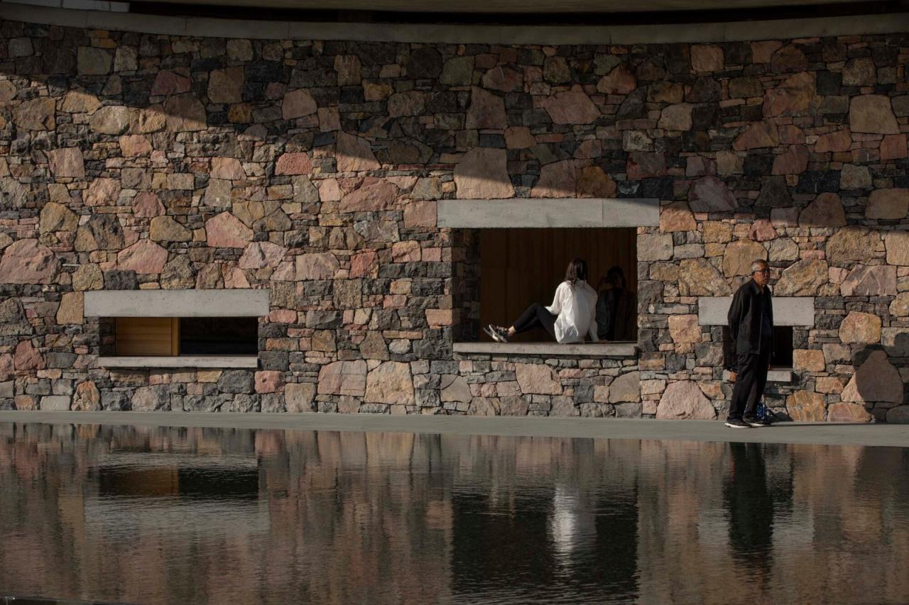 BIM建筑|淄博华侨城艺术中心 / 朱锫建筑设计事务所