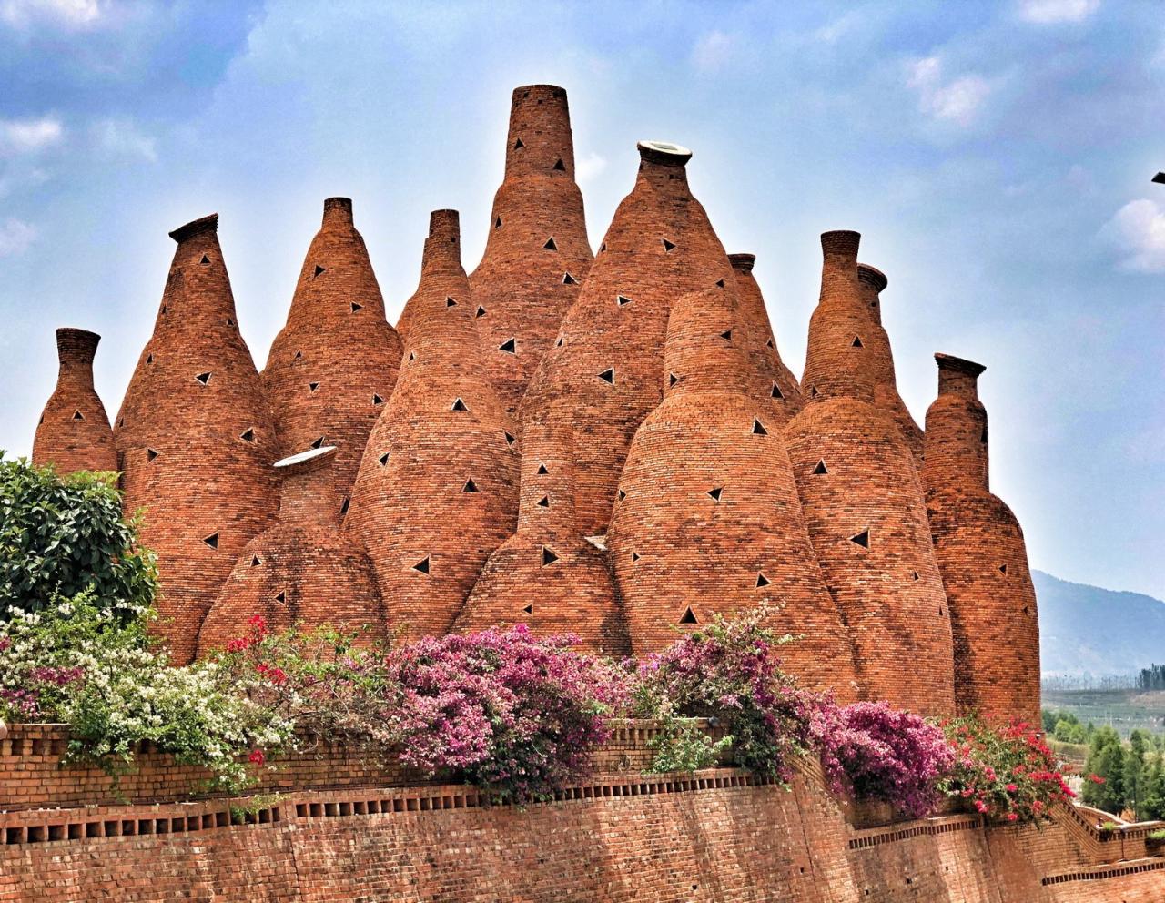 BIM建筑|红色石阵，云南东风韵艺术中心 / 孟凡浩