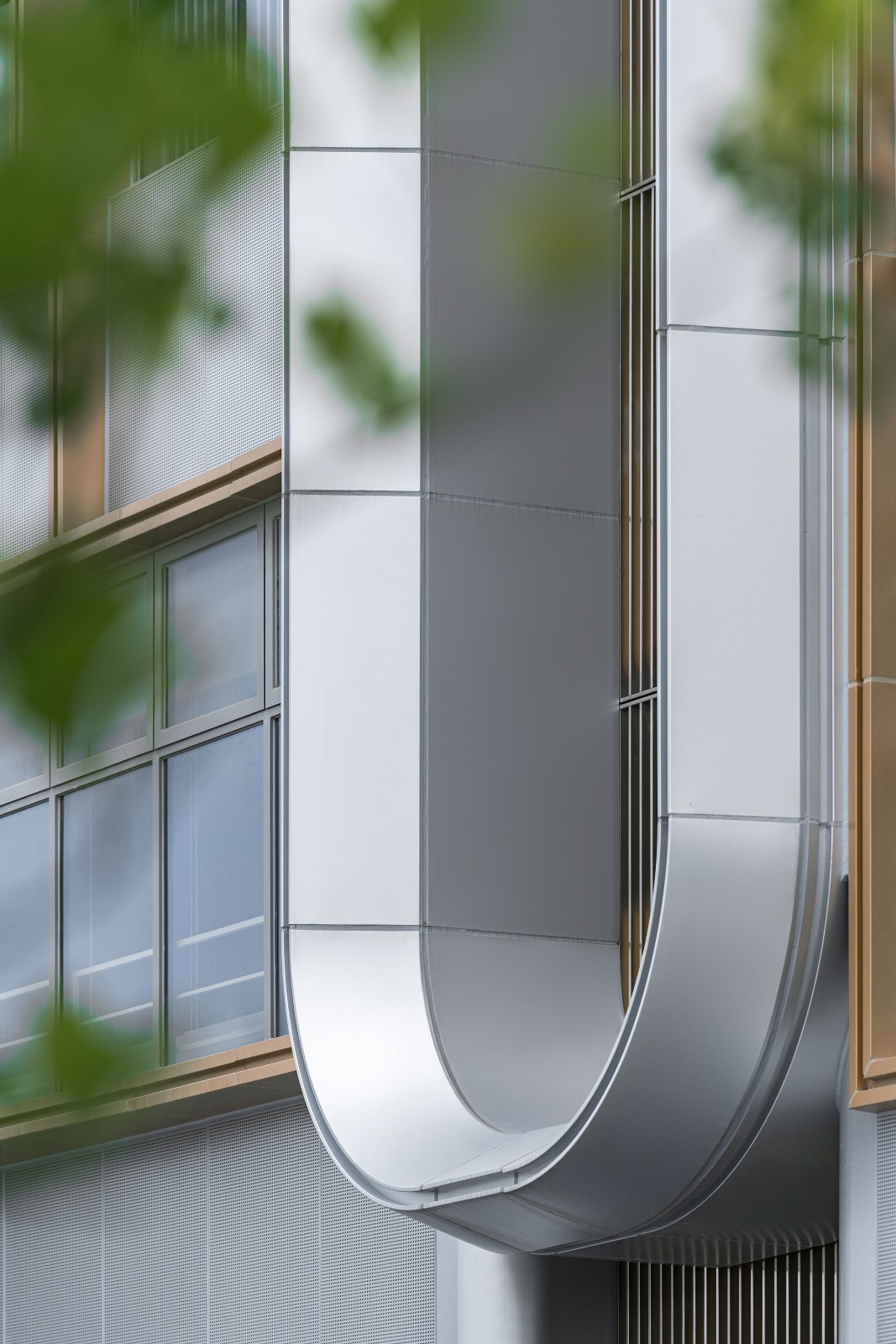 BIM建筑|飞行梦想的建筑乌托邦：广州城投·空港1号幼儿园 / PTA上海柏涛·广州事业部