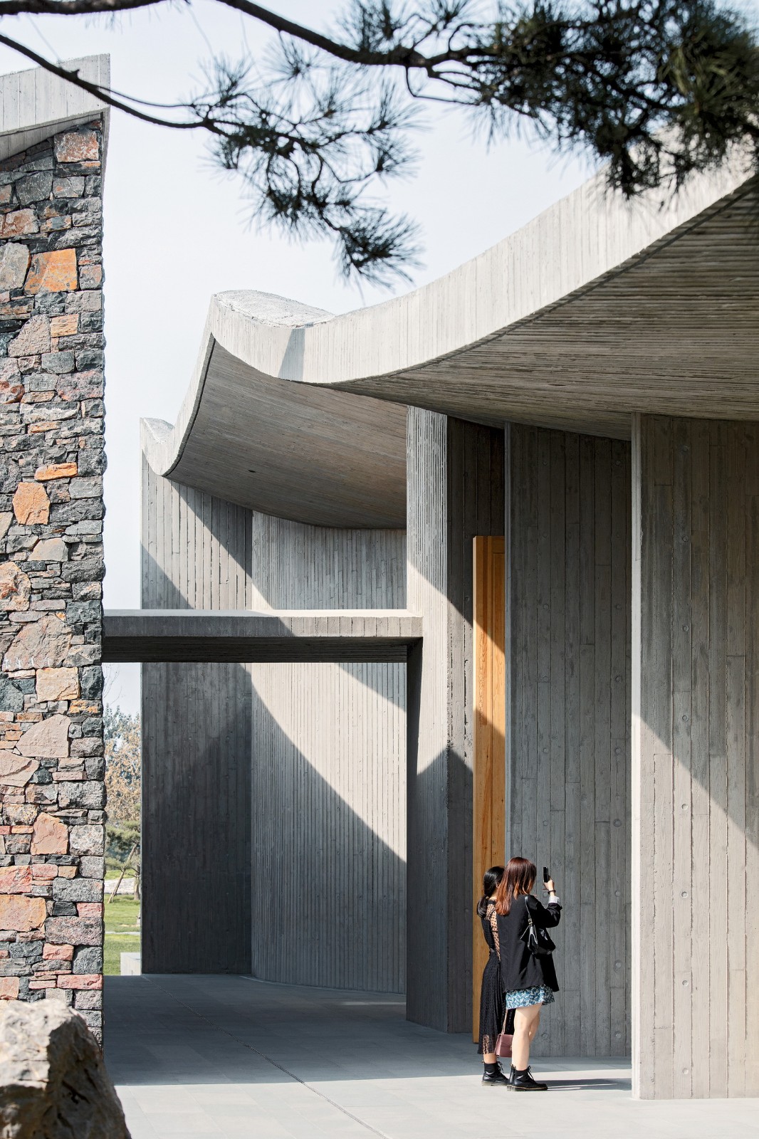 BIM建筑|淄博华侨城艺术中心 / 朱锫建筑设计事务所