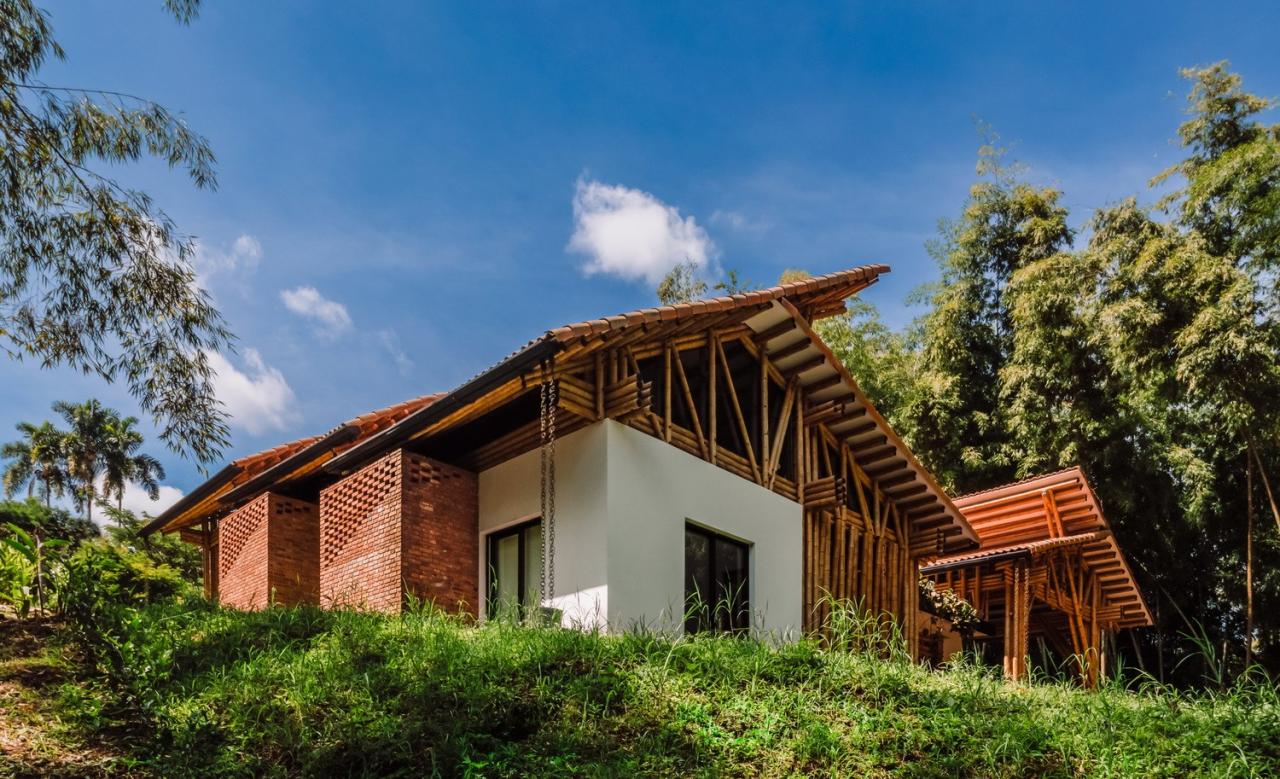 BIM建筑|竹林‘环绕’，Milguaduas 住宅 / ritmo arquitectos