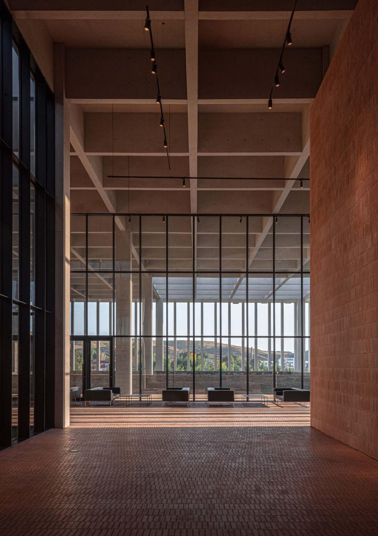 BIM建筑|宁武燕麦工厂 / 卓汉苏文建筑事务所