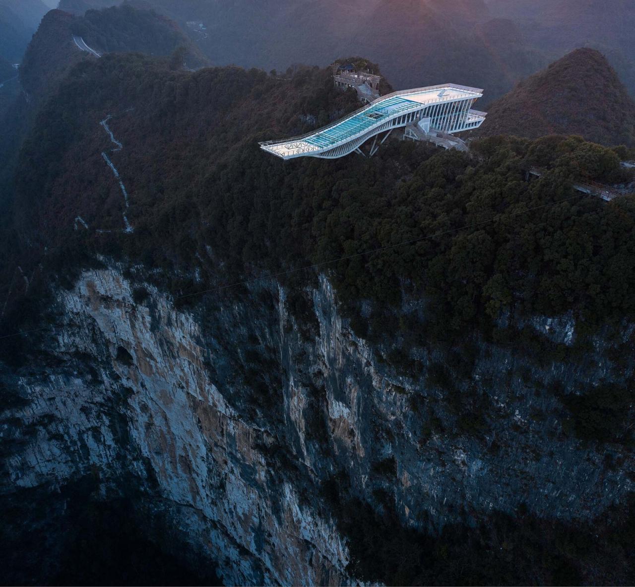 BIM建筑|云海天舟 / 南大建筑钟华颖工作室