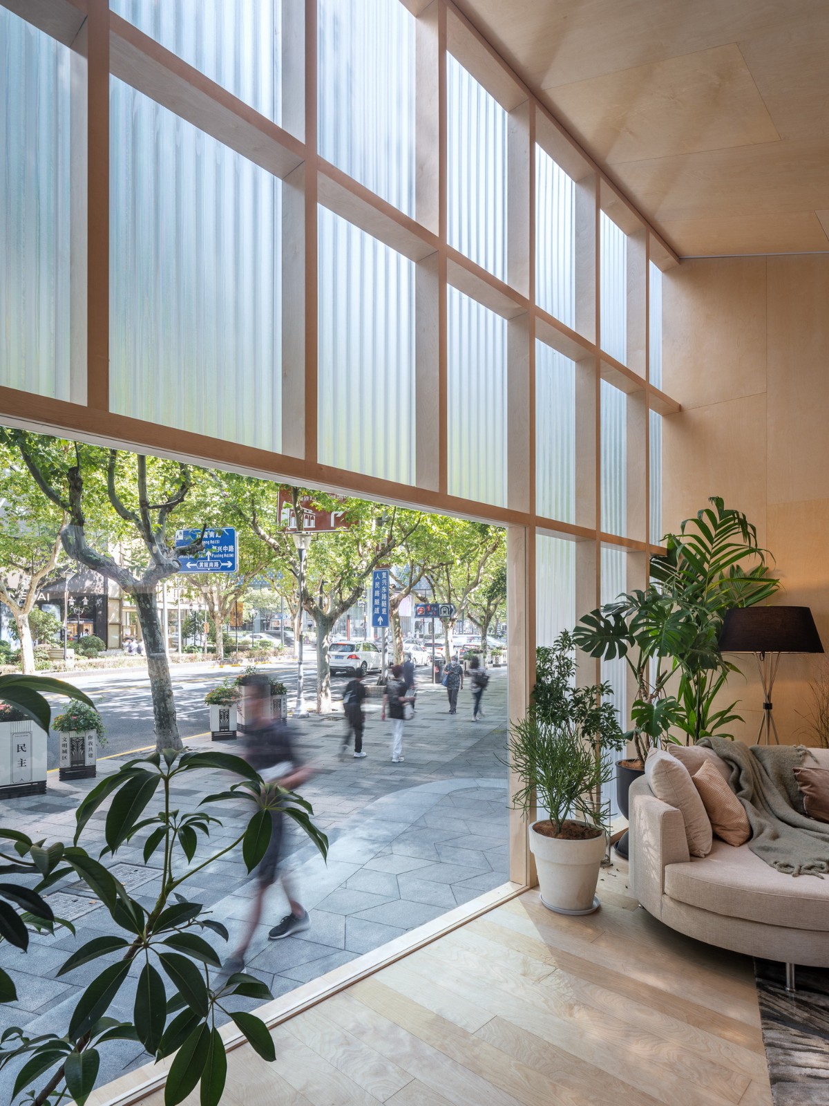 BIM建筑|间园 ：闹市中的空间装置 / 间筑设计