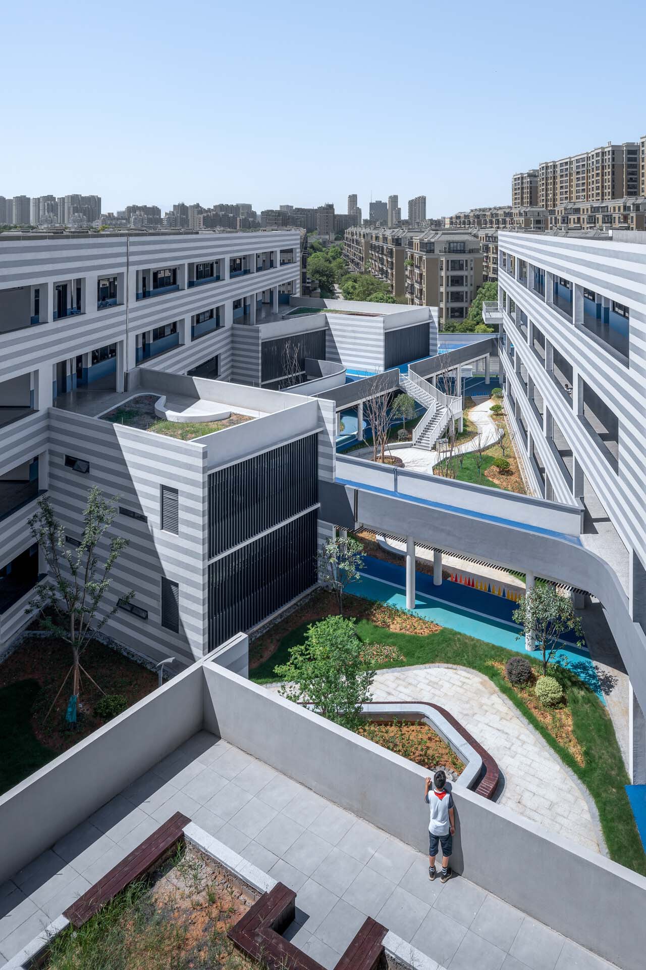 BIM建筑|衢州新华第二学校 / 零壹城市建筑事务所