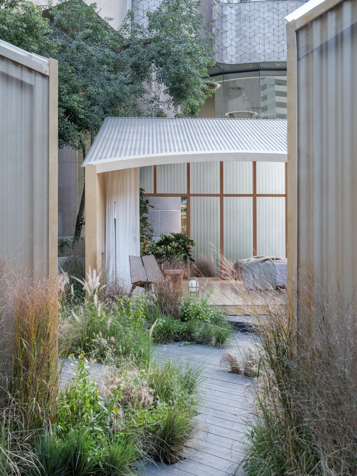 BIM建筑|间园 ：闹市中的空间装置 / 间筑设计