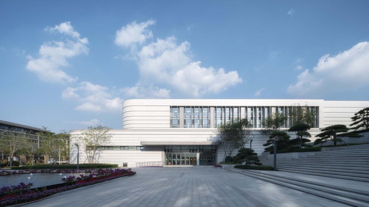 BIM建筑|济南历城二中彩石校区 / 同圆设计