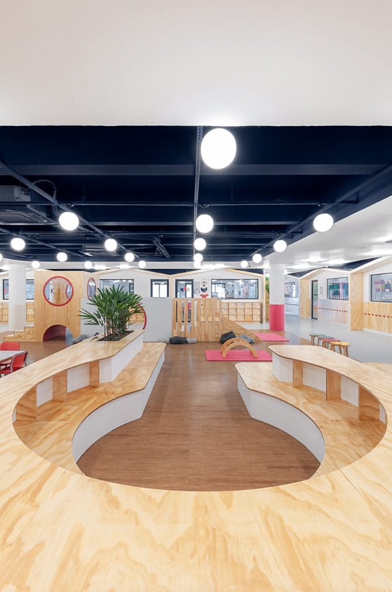 BIM建筑|德拉克斯工作室将工业建筑改建为红楼学校