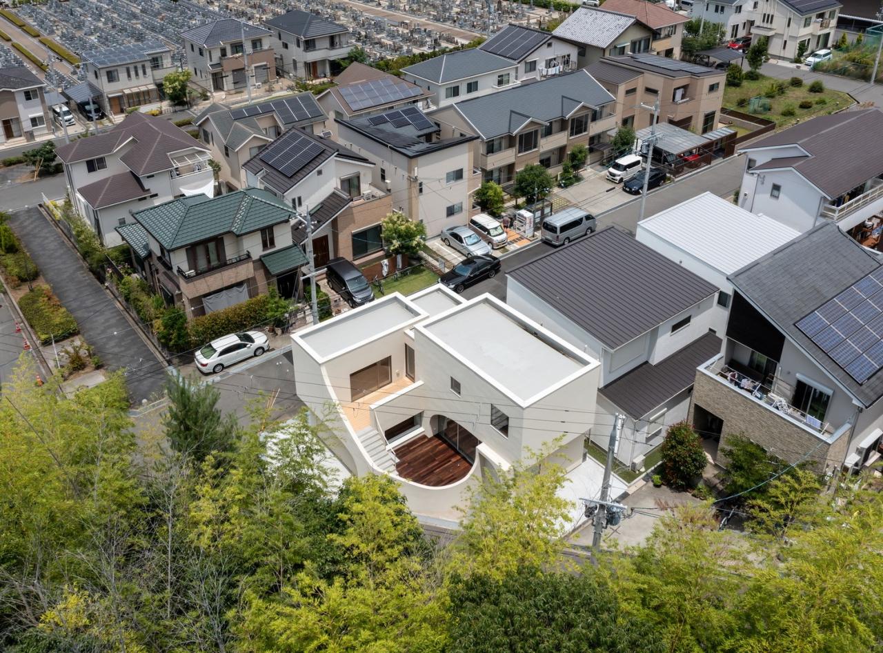 BIM建筑|曲线屋 / Daisuke Ibano, Ryosuke Fujii