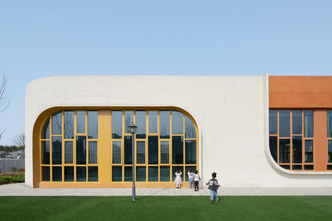 BIM建筑|成都市双流区九龙湖幼儿园 / 本末建筑　