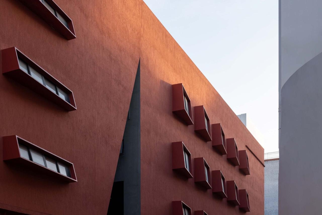 BIM建筑|东财工业区7#8#楼改造 / 深圳对角线建筑设计