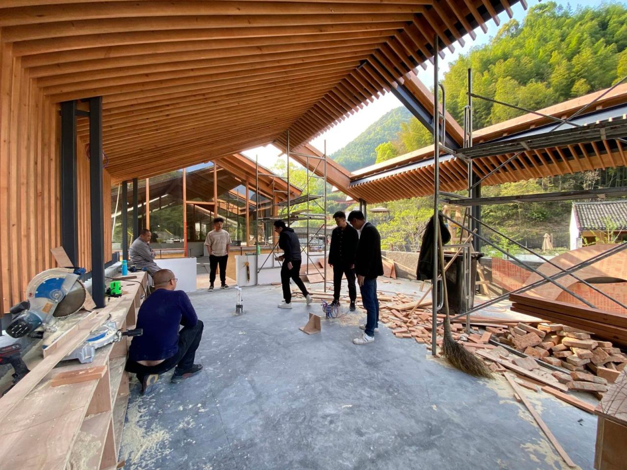 BIM建筑|奉化栖霞坑发电站改造的溪边餐厅 / 尌林建筑设计事务所