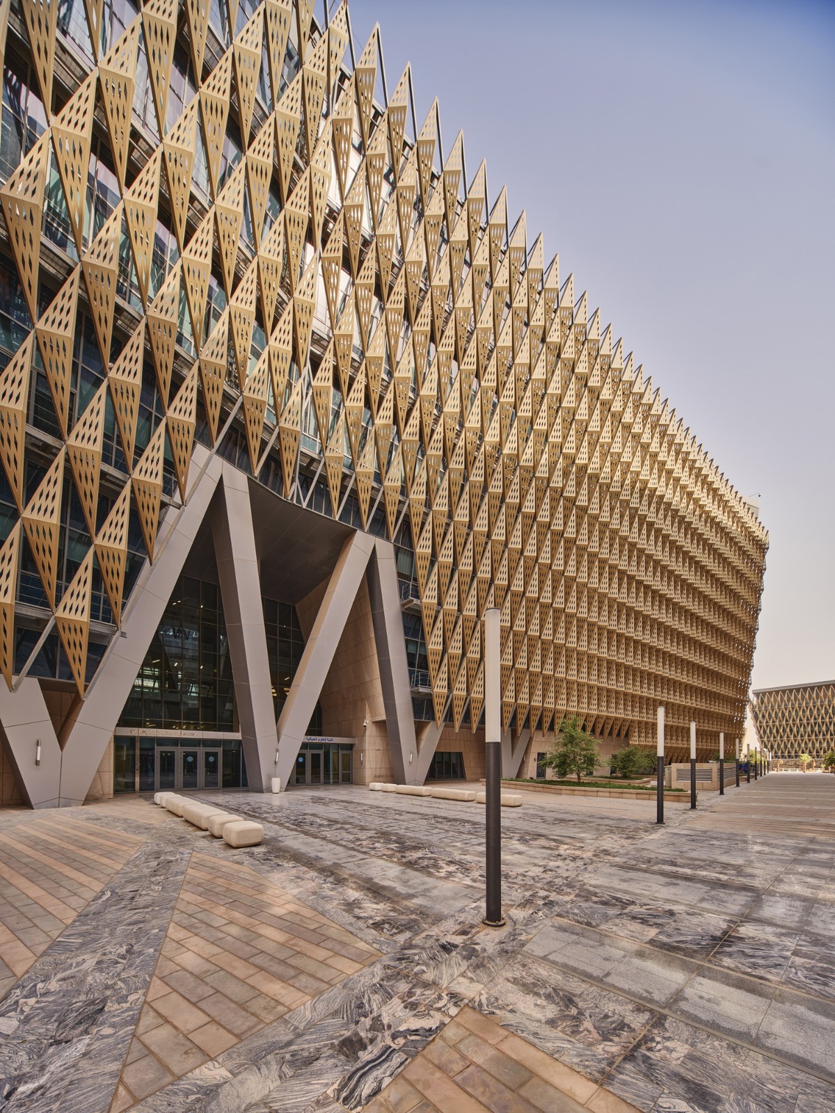 BIM建筑|科威特大学生命科学学院 / CambridgeSeven + Gulf Consult