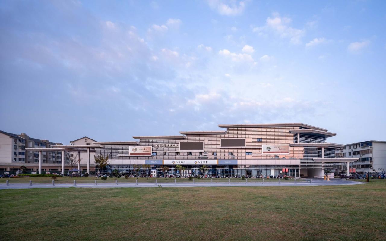 BIM建筑|刘潭市集 / 米丈建筑