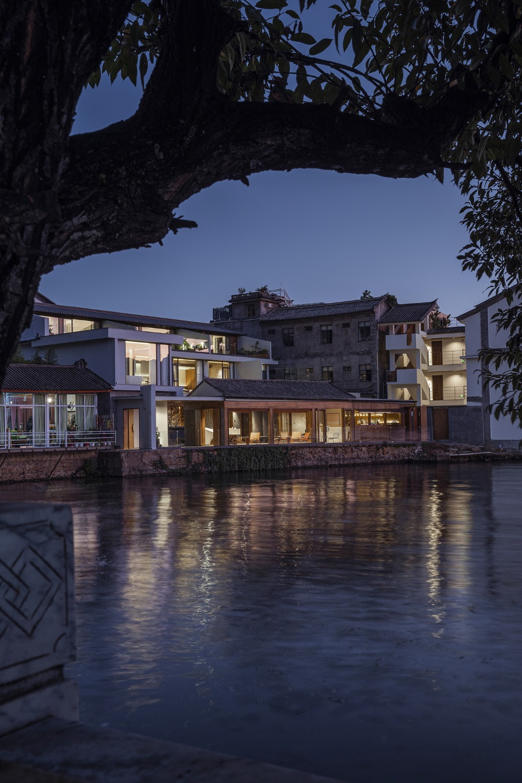 BIM建筑|海边的心灵驿站 ：大理双廊陶唐之丘度假酒店设计 / 三文建筑