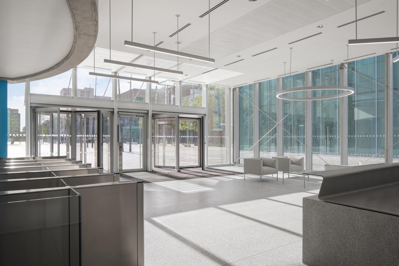 BIM建筑|蓝色‘骨头’，EXO 办公大楼 / Shay Cleary Architects