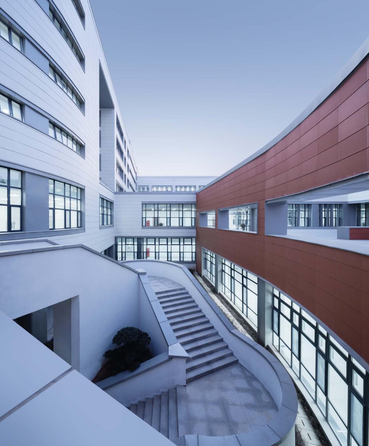 BIM建筑|济南历城二中彩石校区 / 同圆设计