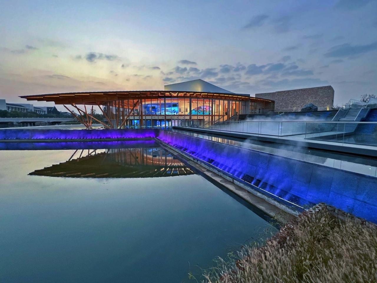 BIM建筑|长三角生态绿色一体化发展示范区（嘉善）企业交流服务基地 / 上海绿建建筑设计事务所