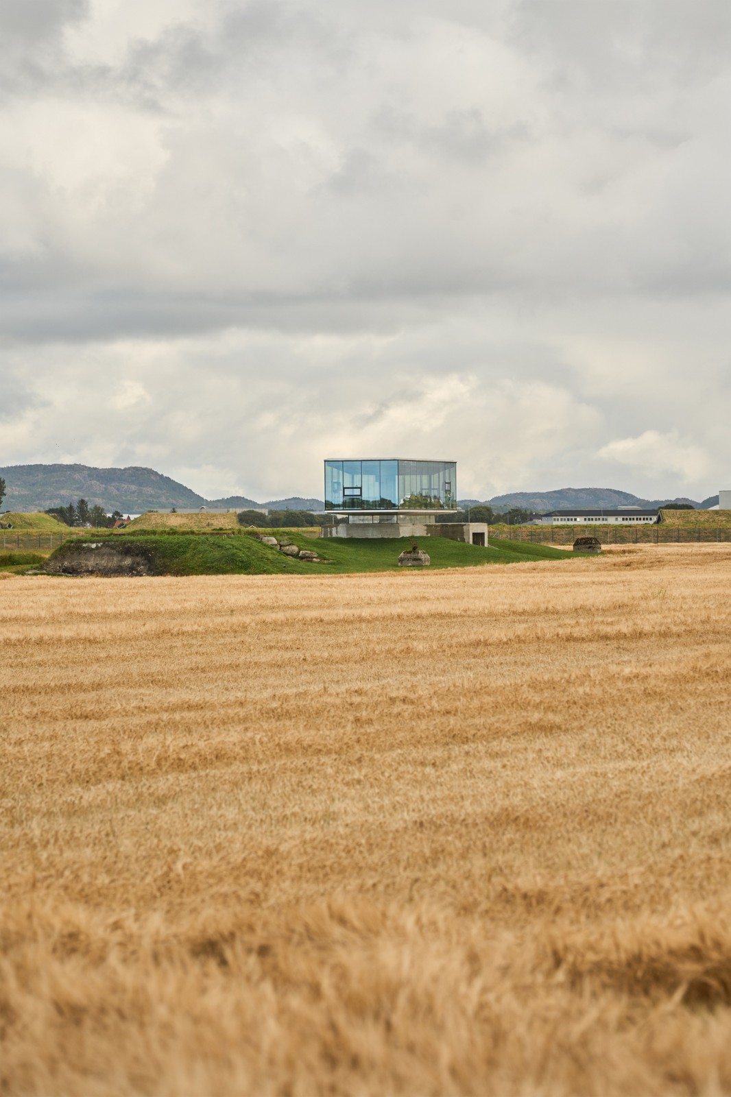 BIM建筑|军事碉堡新生，布雷克斯塔漂浮亭屋 / ASAS arkitektur