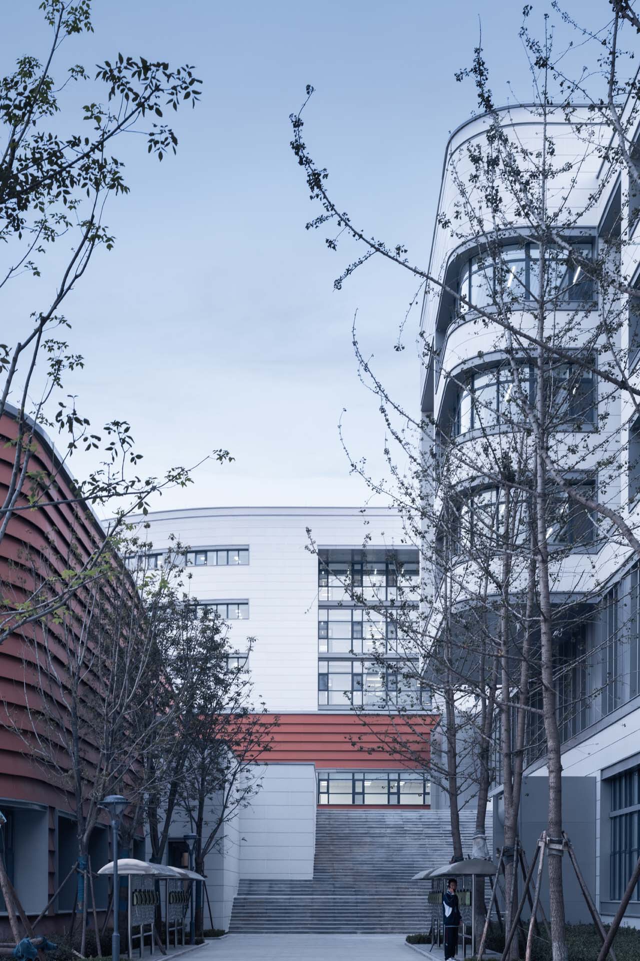 BIM建筑|济南历城二中彩石校区 / 同圆设计