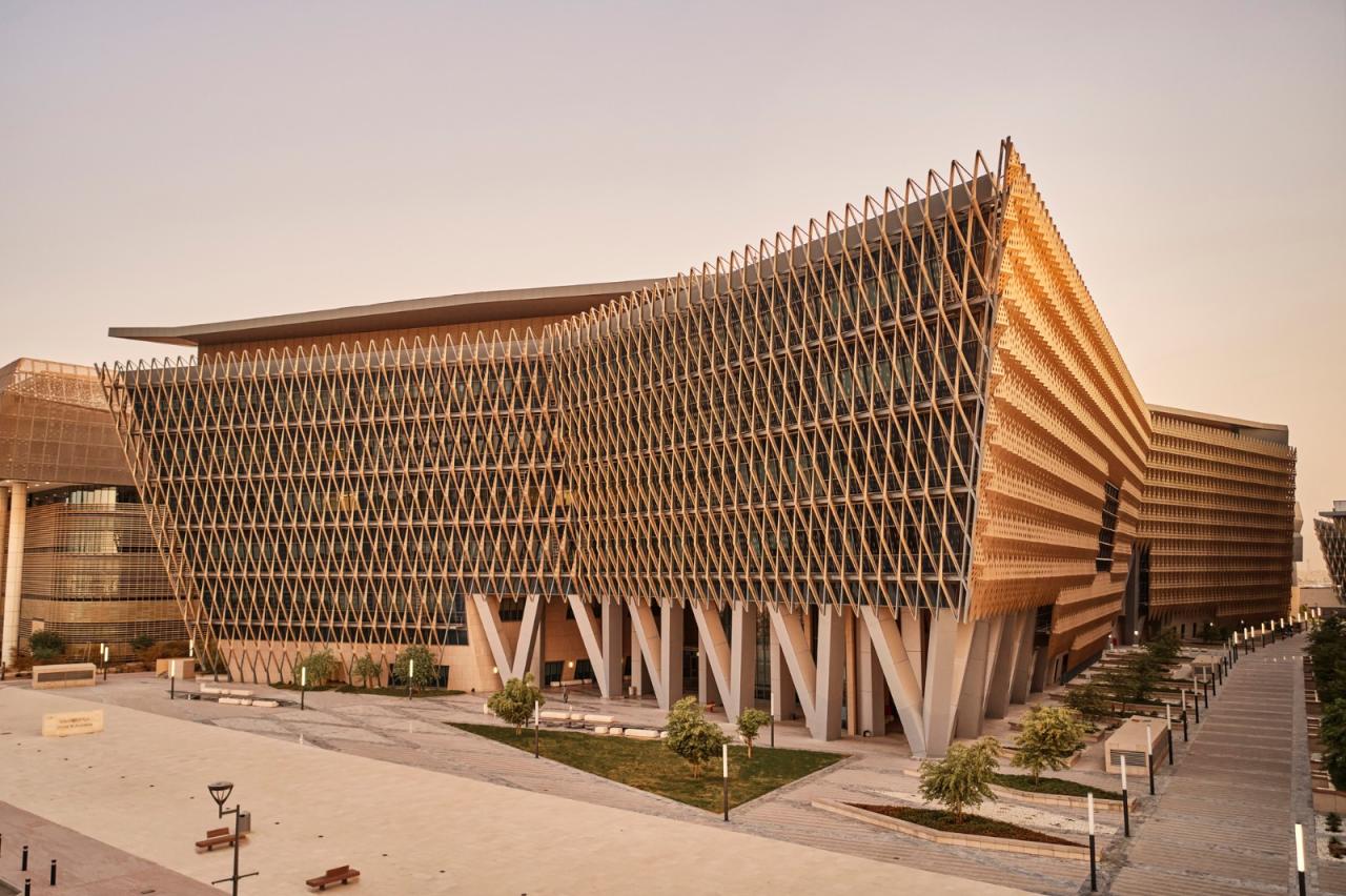 BIM建筑|科威特大学生命科学学院 / CambridgeSeven + Gulf Consult