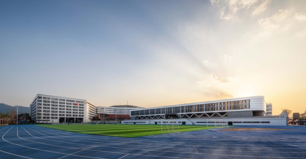 BIM建筑|济南历城二中彩石校区 / 同圆设计