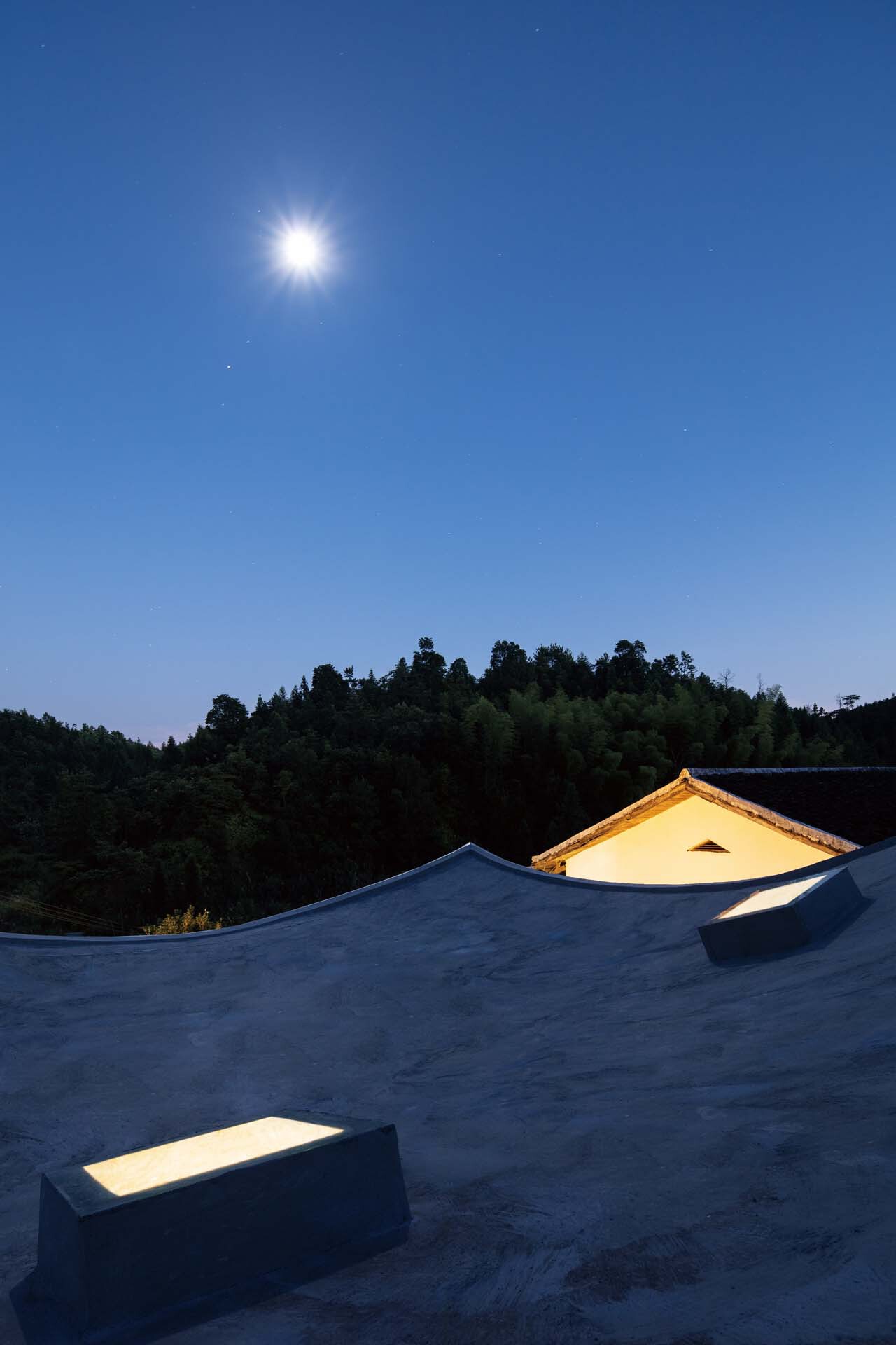 BIM建筑|乡村画室 / 跳房子建筑工作室