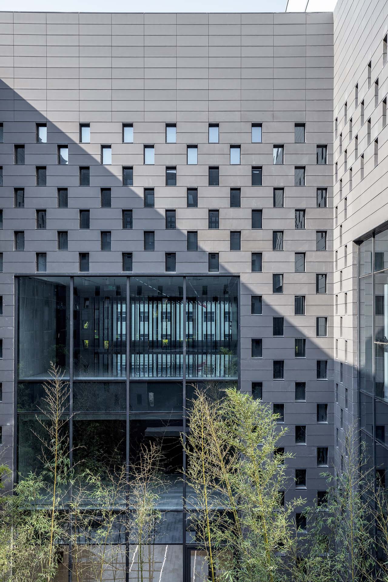 BIM建筑|朝向天空的院子——北京通州潞城市民中心 / 意度建筑